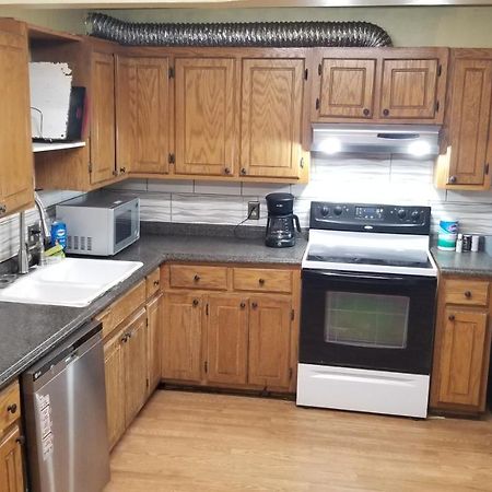 Hotel 5 Beds & 3 Baths Sleeps 11 Hotel Room Suite 102 Booking Stillwater Exterior foto