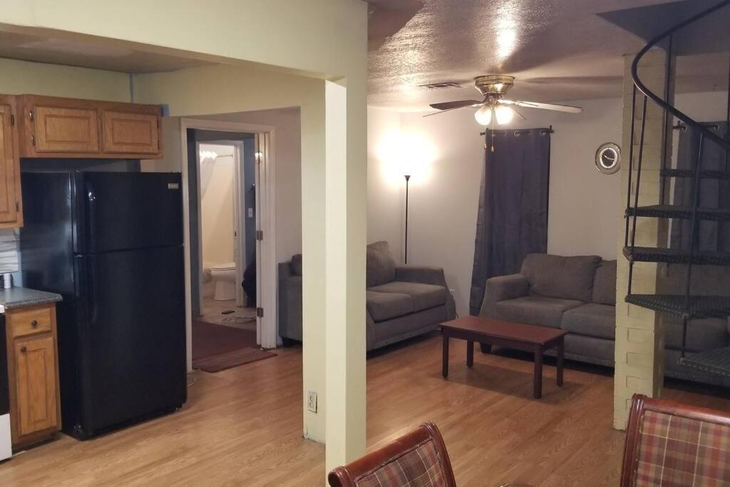 Hotel 5 Beds & 3 Baths Sleeps 11 Hotel Room Suite 102 Booking Stillwater Exterior foto