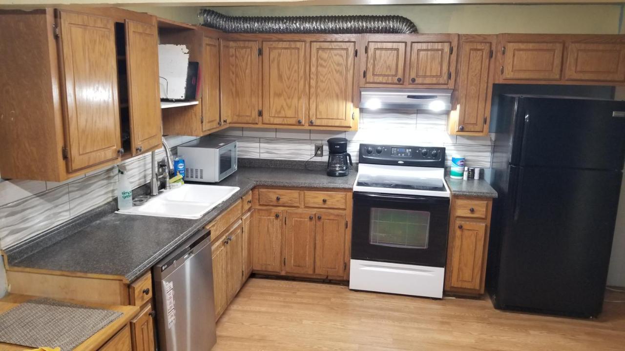 Hotel 5 Beds & 3 Baths Sleeps 11 Hotel Room Suite 102 Booking Stillwater Exterior foto