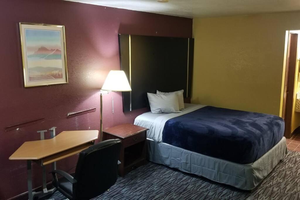 Hotel 5 Beds & 3 Baths Sleeps 11 Hotel Room Suite 102 Booking Stillwater Exterior foto